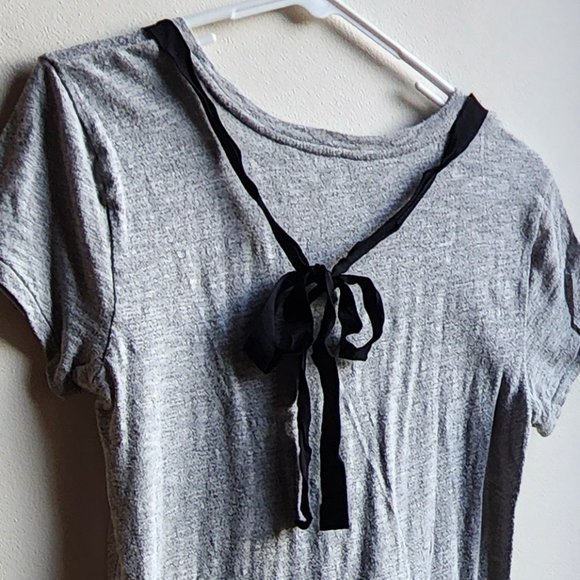 LOFT Gray Short Sleeve Jersey With Jeweled Neckline Size Small - Picture 13 of 15